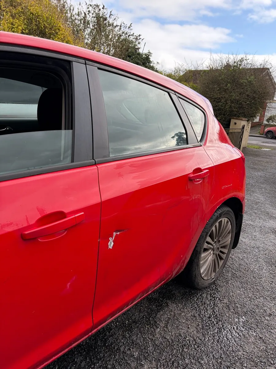 VAUXHALL Astra hatchback - Image 3