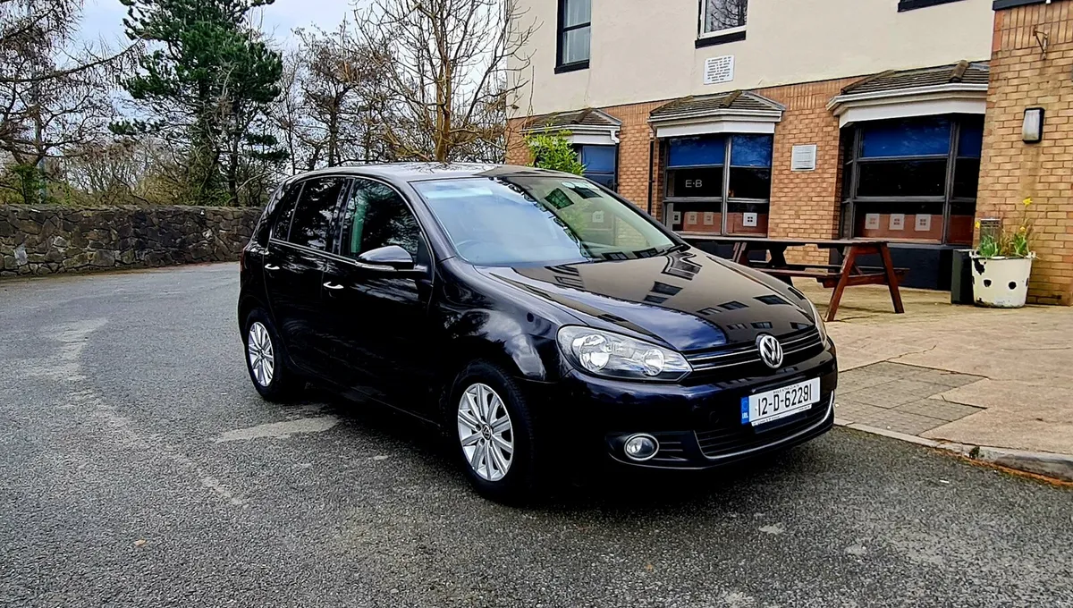 ONLY 89000km - Immaculate Golf 1.2 Automatic - Image 3