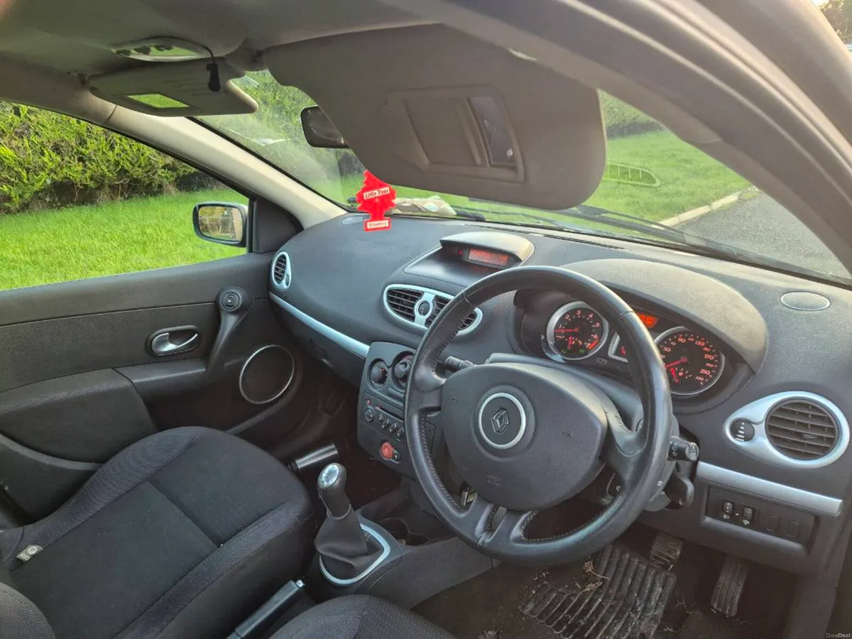 06 Renault Clio 1.2 Nctd - Image 4