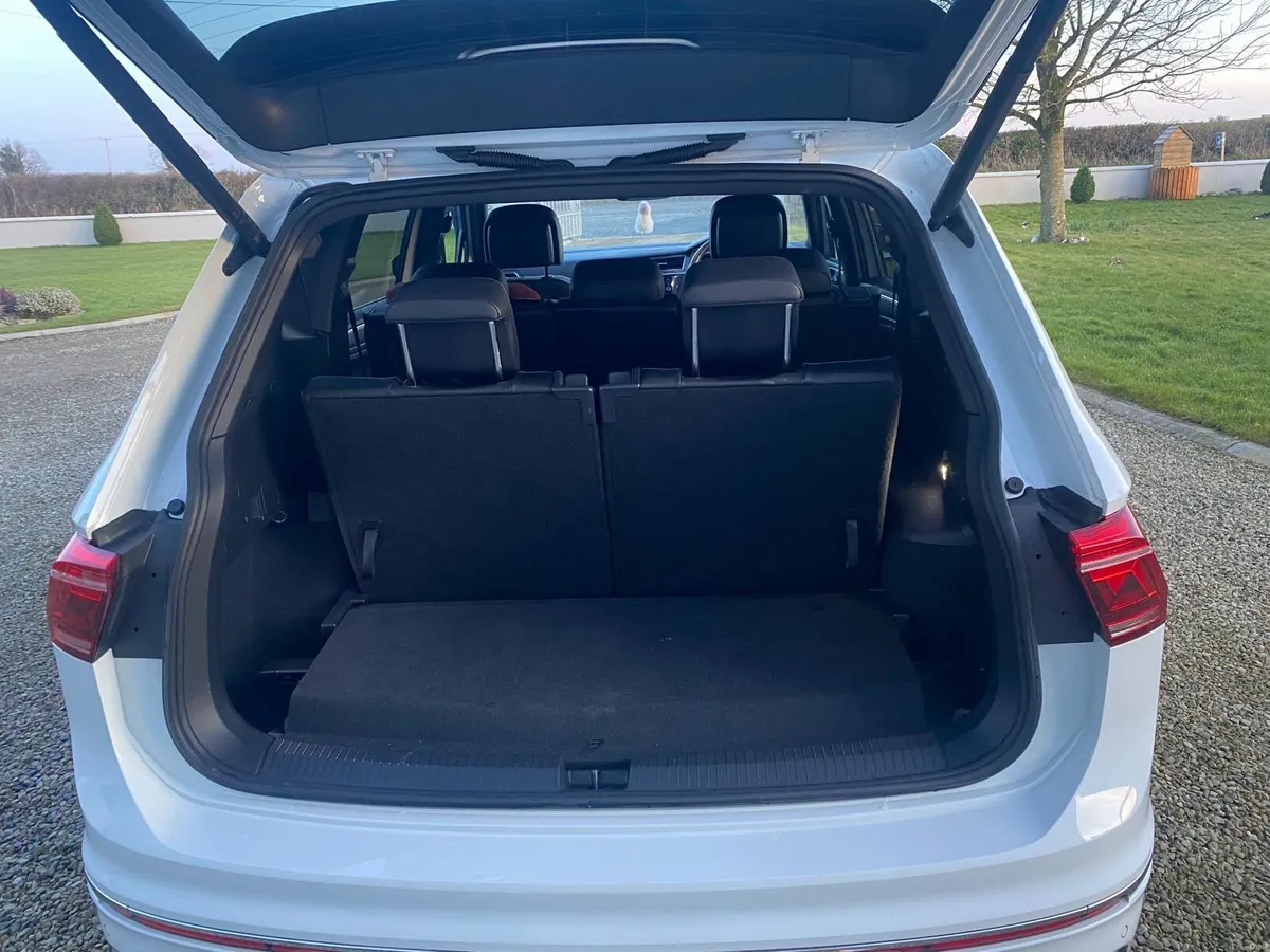 Volkswagen Tiguan 2023 R Line All Space 7 Seat - Image 4