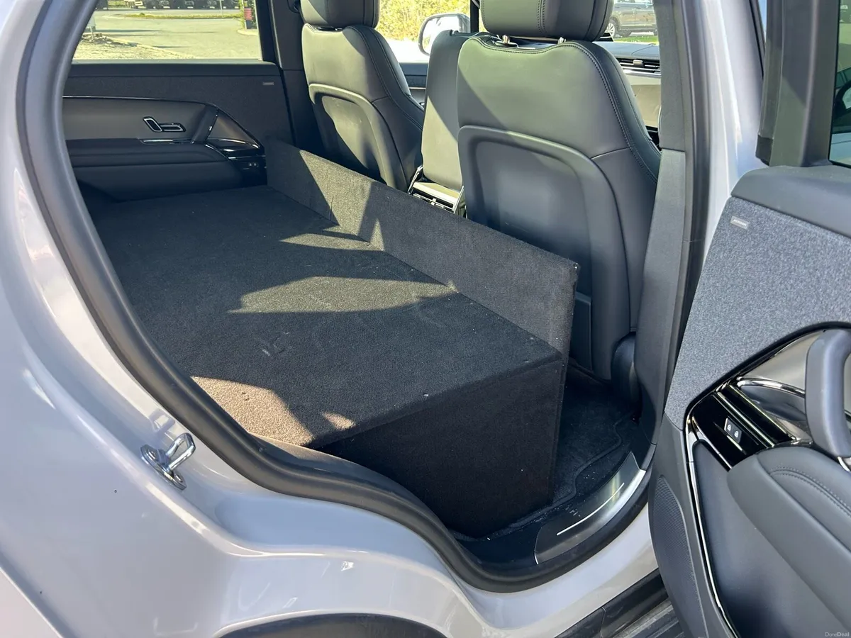 Land Rover Range Rover sport 2 Seat Commerical - Image 2