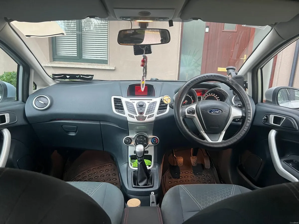 Ford Fiesta 2012 1.25 Zetec - Image 4