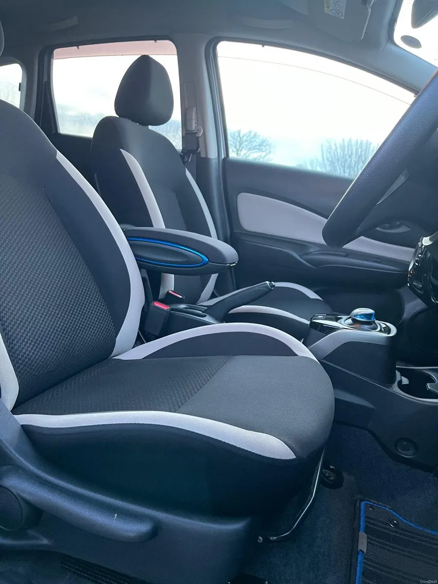 Nissan Note E power high spec Automatic - Image 5