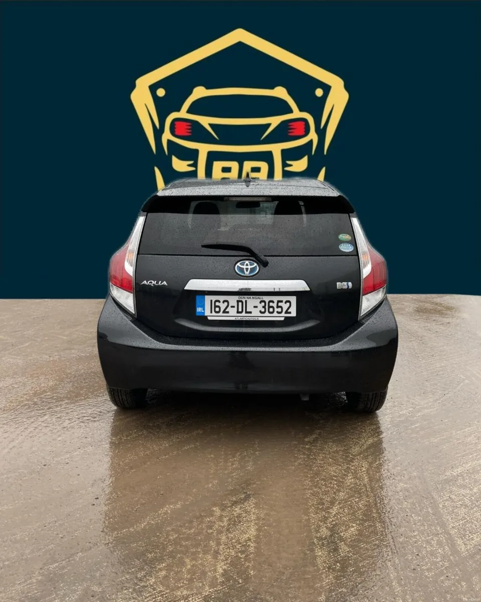 Toyota Aqua Hybrid Push Start high spec - Image 3