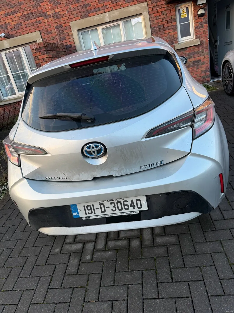 Toyota corolla HYBRID SPORT - Image 4