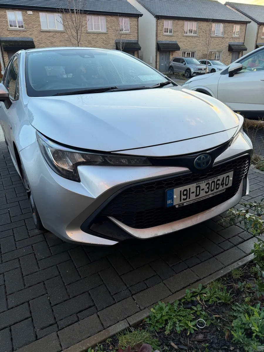Toyota corolla HYBRID SPORT - Image 1