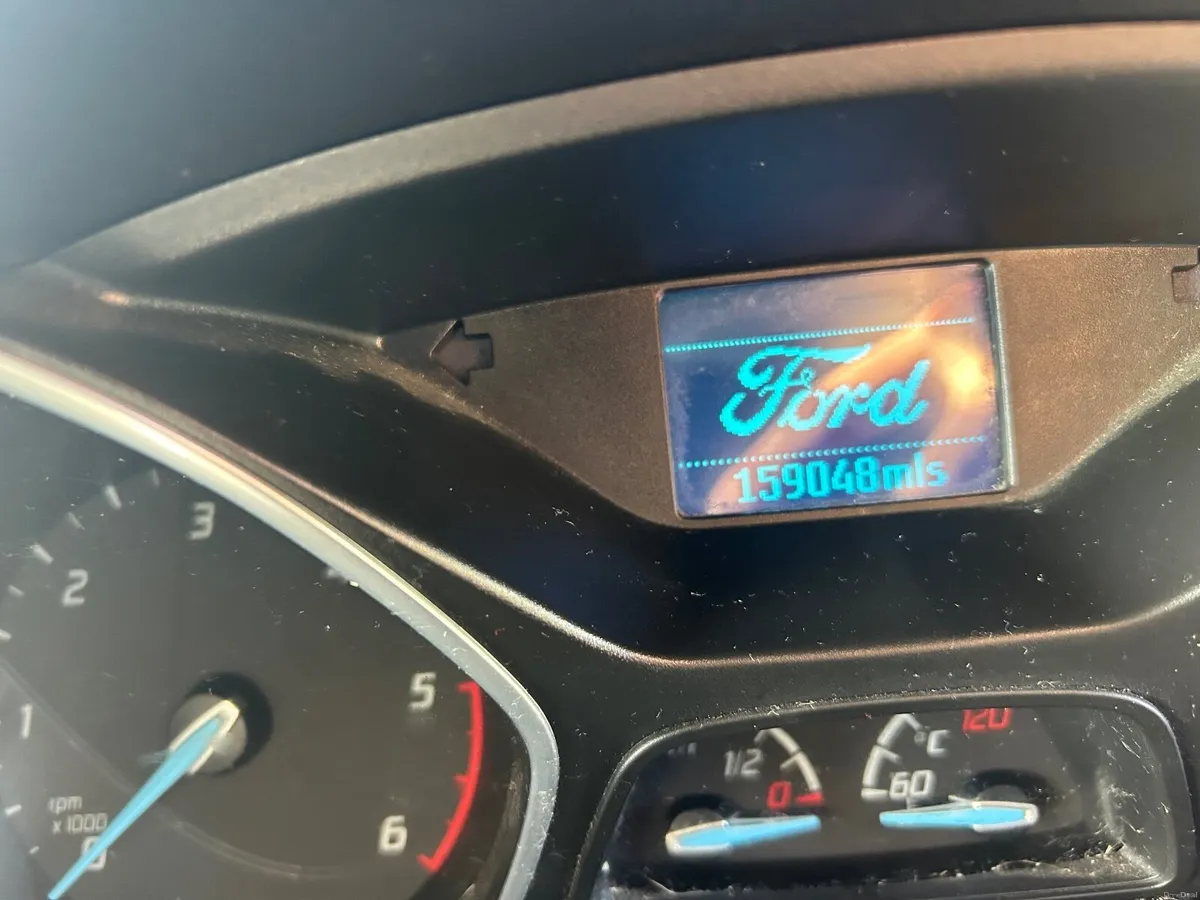 Ford Focus 2013 - Image 2