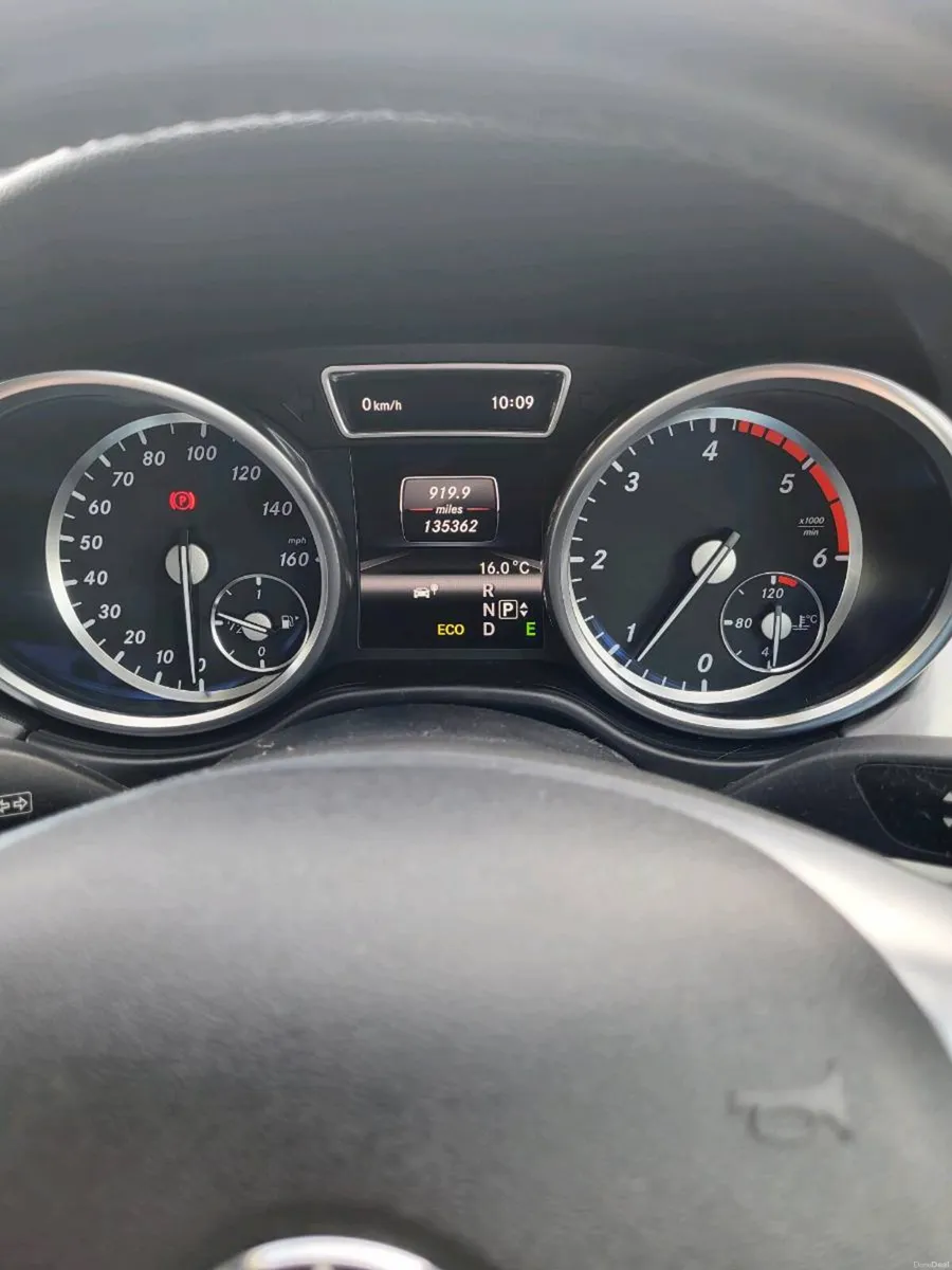 Mercedes-Benz M-Class 2013 - Image 2