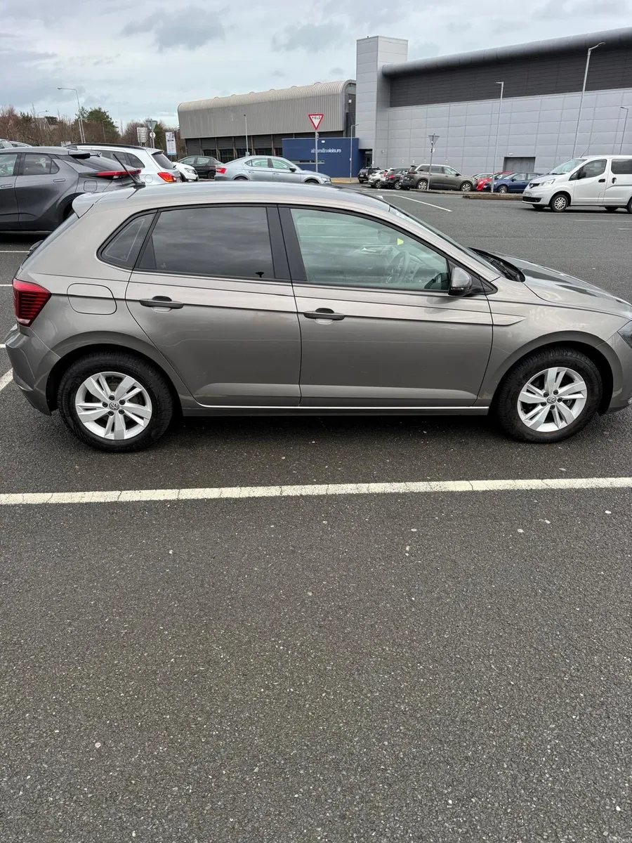 191 Volkswagen Polo - Image 3