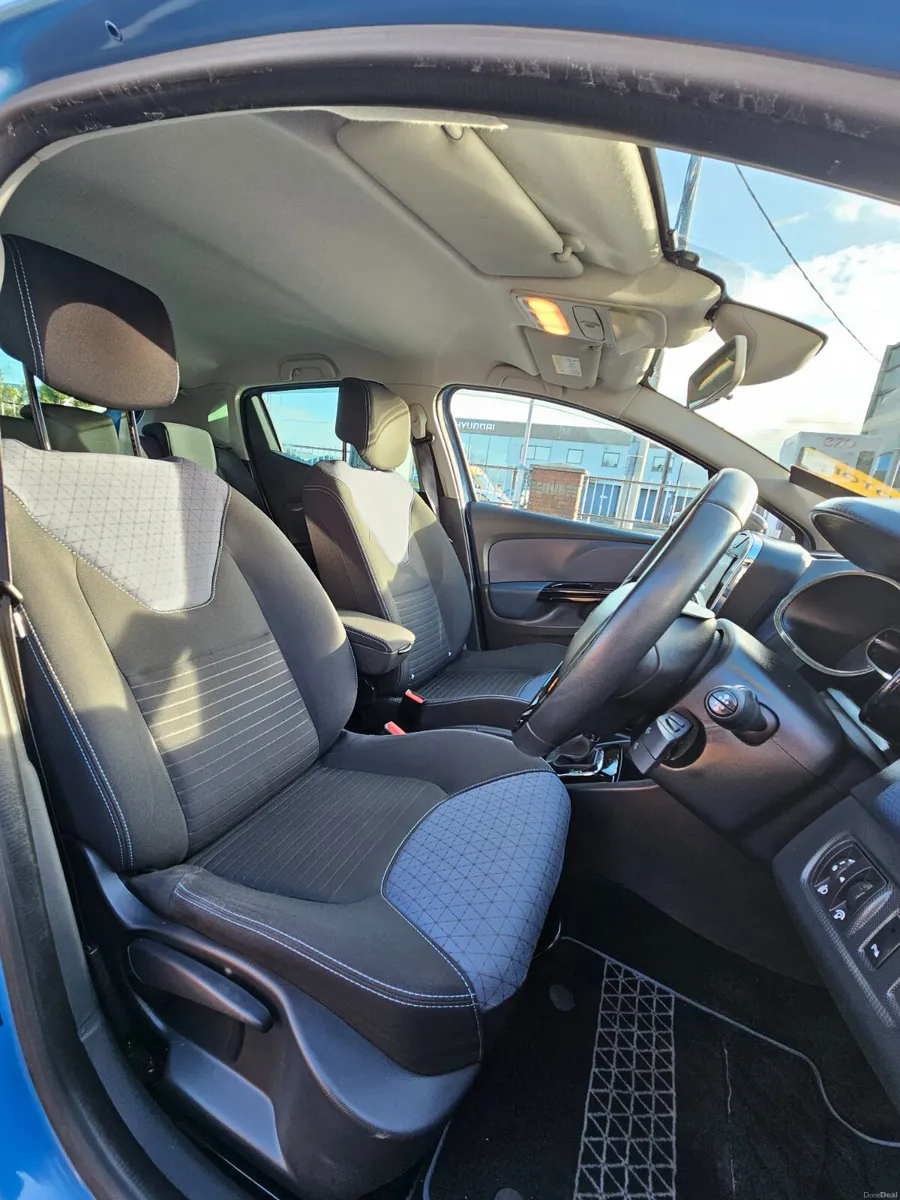 Renault Lutecia/Clio Automatic - Image 3