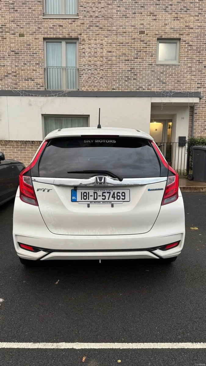 2018 Honda Fit 1.5 L Automatic Hybrid - 124889km - Image 4