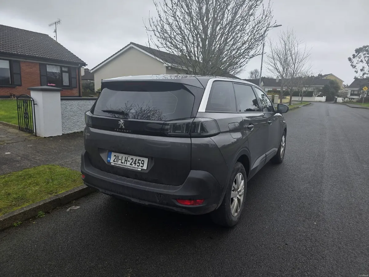 Peugeot 5008 2021 - Image 2