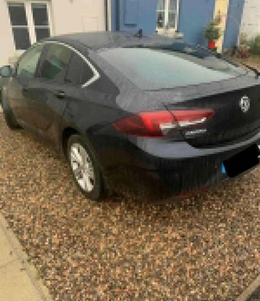 Vauxhall Insignia 2019 - Image 2