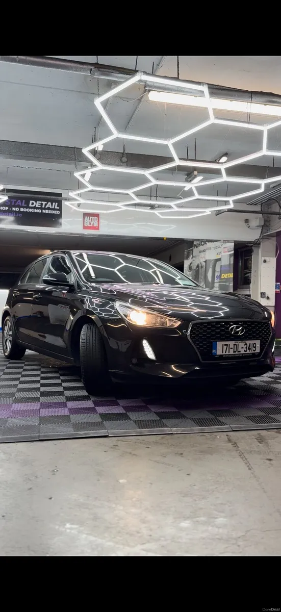 171 Hyundai i30 - VERY LOW MILEAGE - Image 2