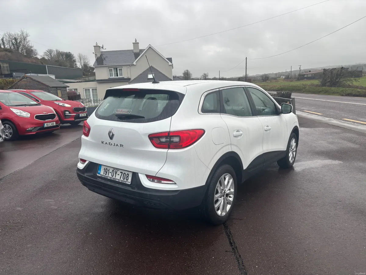 2019 Renault Kadjar Low Mileage - Image 4