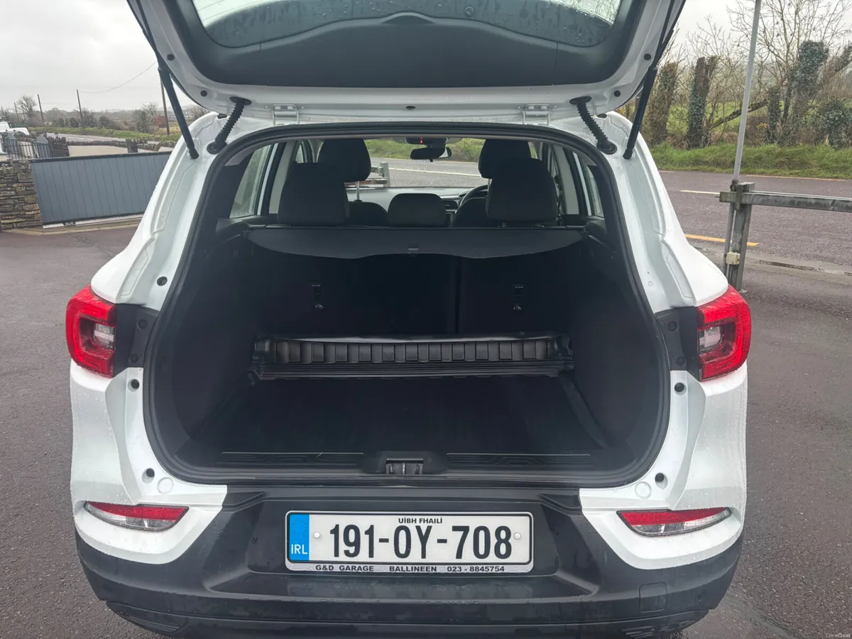 2019 Renault Kadjar Low Mileage - Image 6