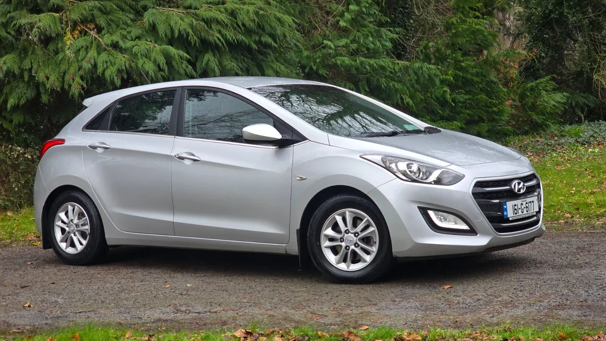 2016 Hyundai i30 1.6 CRDI DELUXE - Image 2