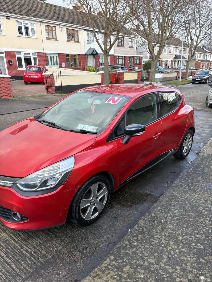 Renault Clio - Image 2
