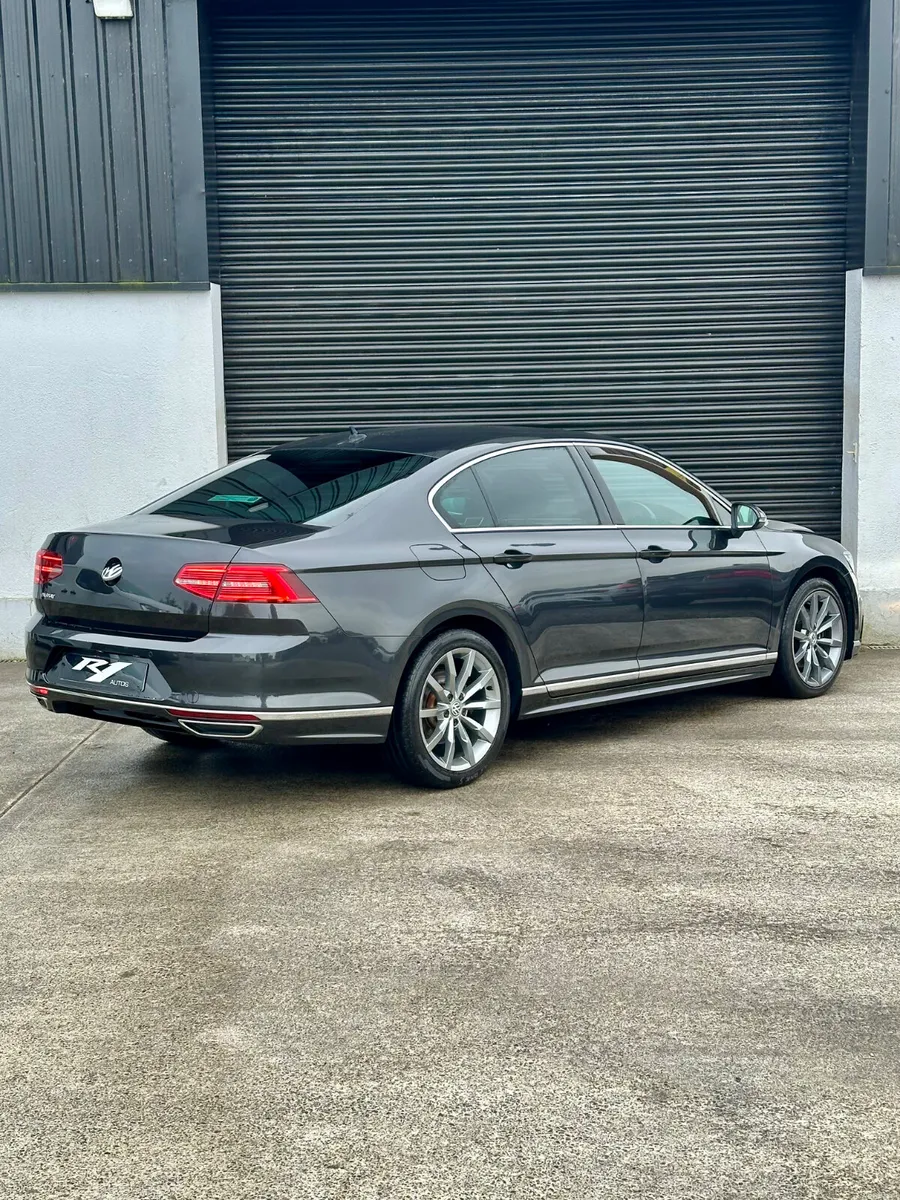 2019 VOLKSWAGEN PASSAT RLINE - Image 2