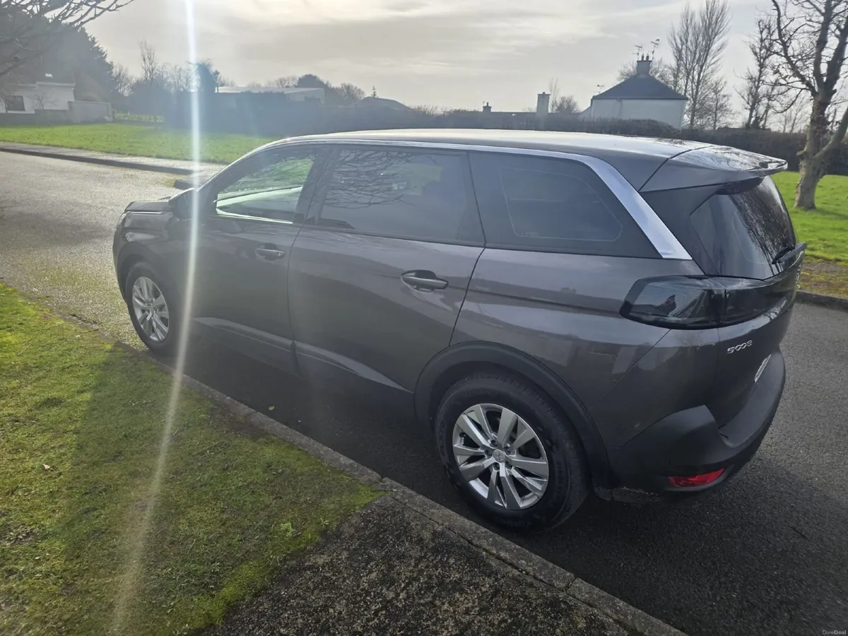 Peugeot 5008 2021 - Image 1