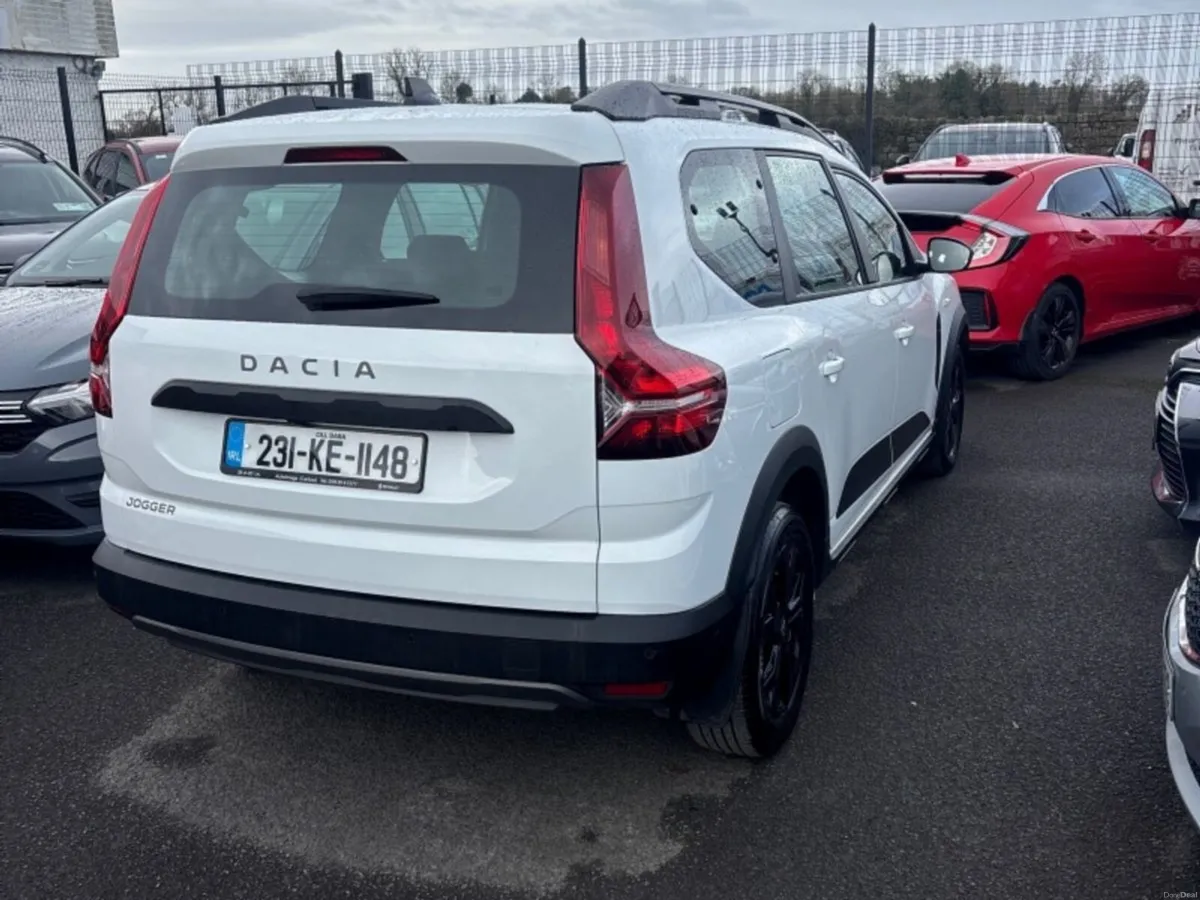 Dacia Jogger TCe 110 Extreme SE - Image 4