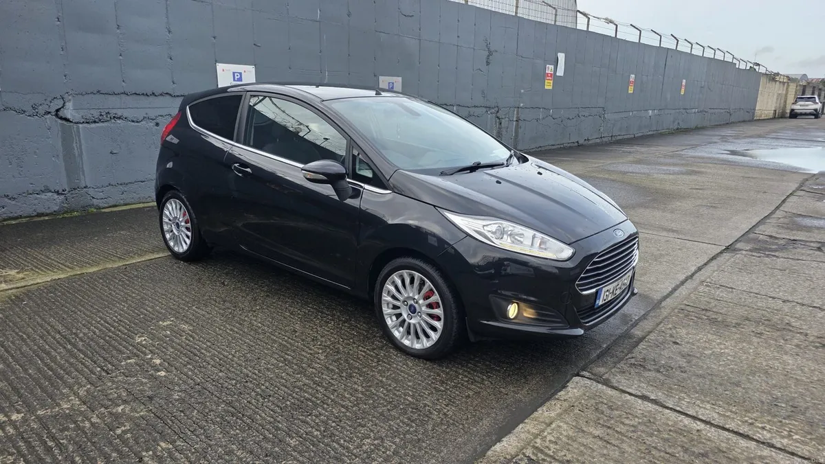 Ford Fiesta TITANIUM 1.0 - Image 2