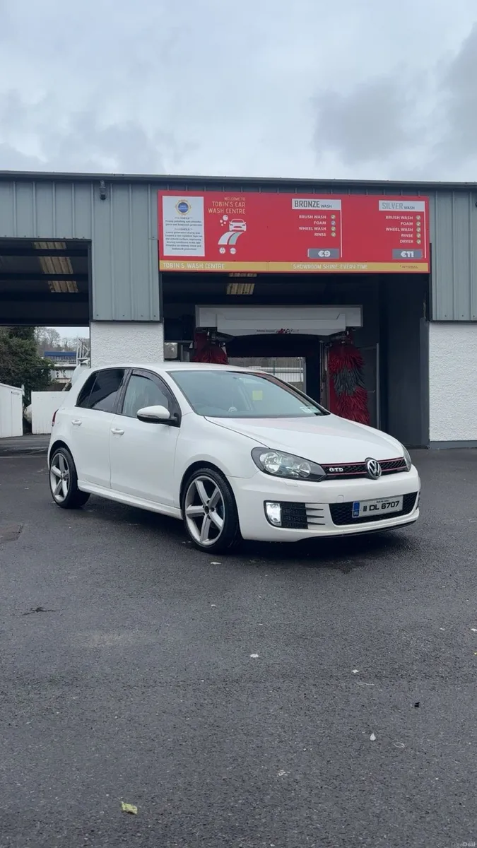 2011 VW Golf Mk6- low miles - Image 1