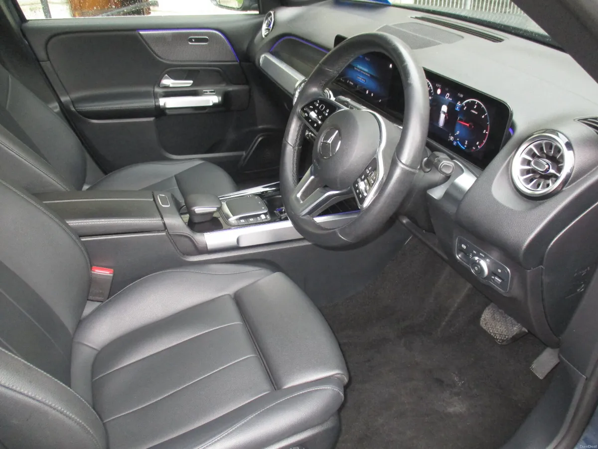 2023 Mercedes-Benz GLB PROGESSIVE 7 SEATER AUTO - Image 3