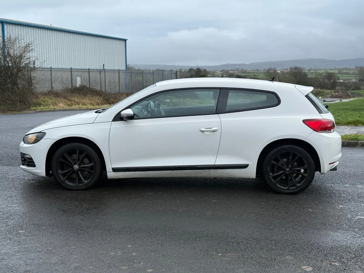 2009 Volkswagen Scirocco 2L TSI FSH LOW KM - Image 3