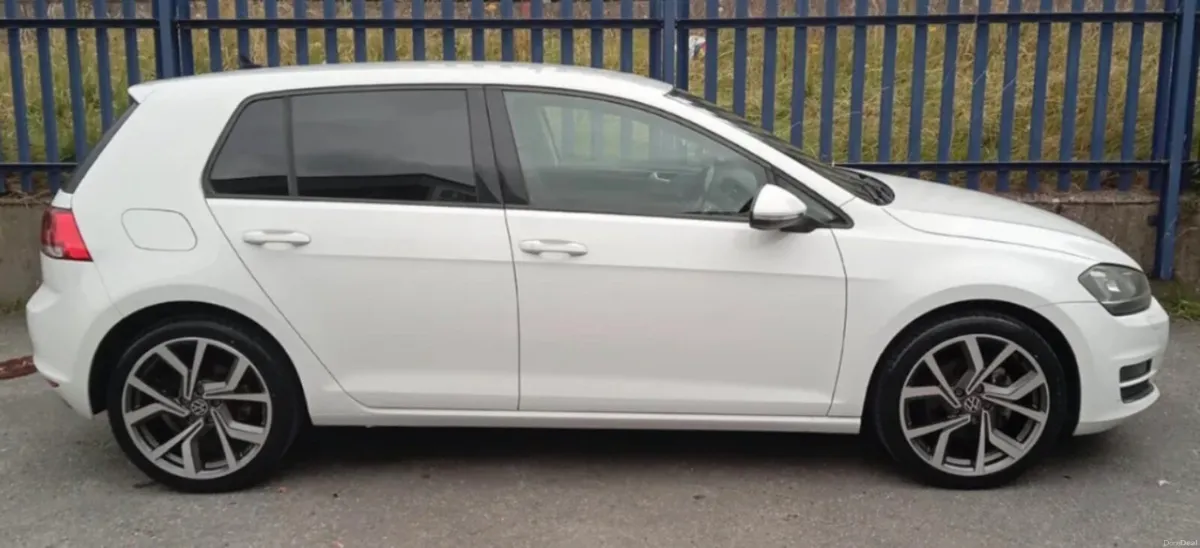 Automatic Volkswagen Golf 1.4 TSI 66K MILES - Image 3