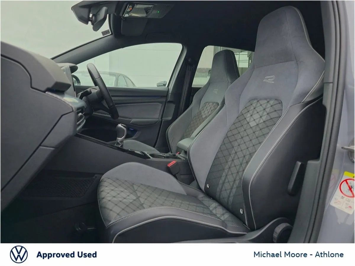 Volkswagen Golf 2.0 TDI 150BHP R-Line - Image 4