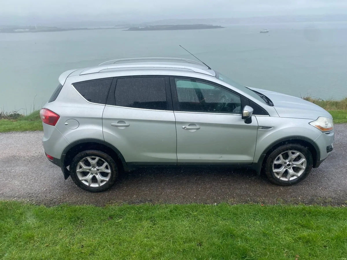 Ford Kuga 2009 - Image 2