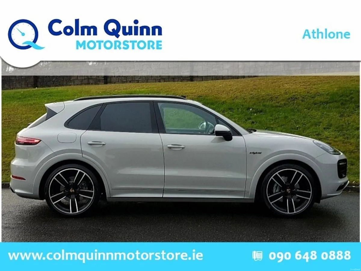 Porsche Cayenne 3.0 V6 Platinum Edition - High Spe - Image 2