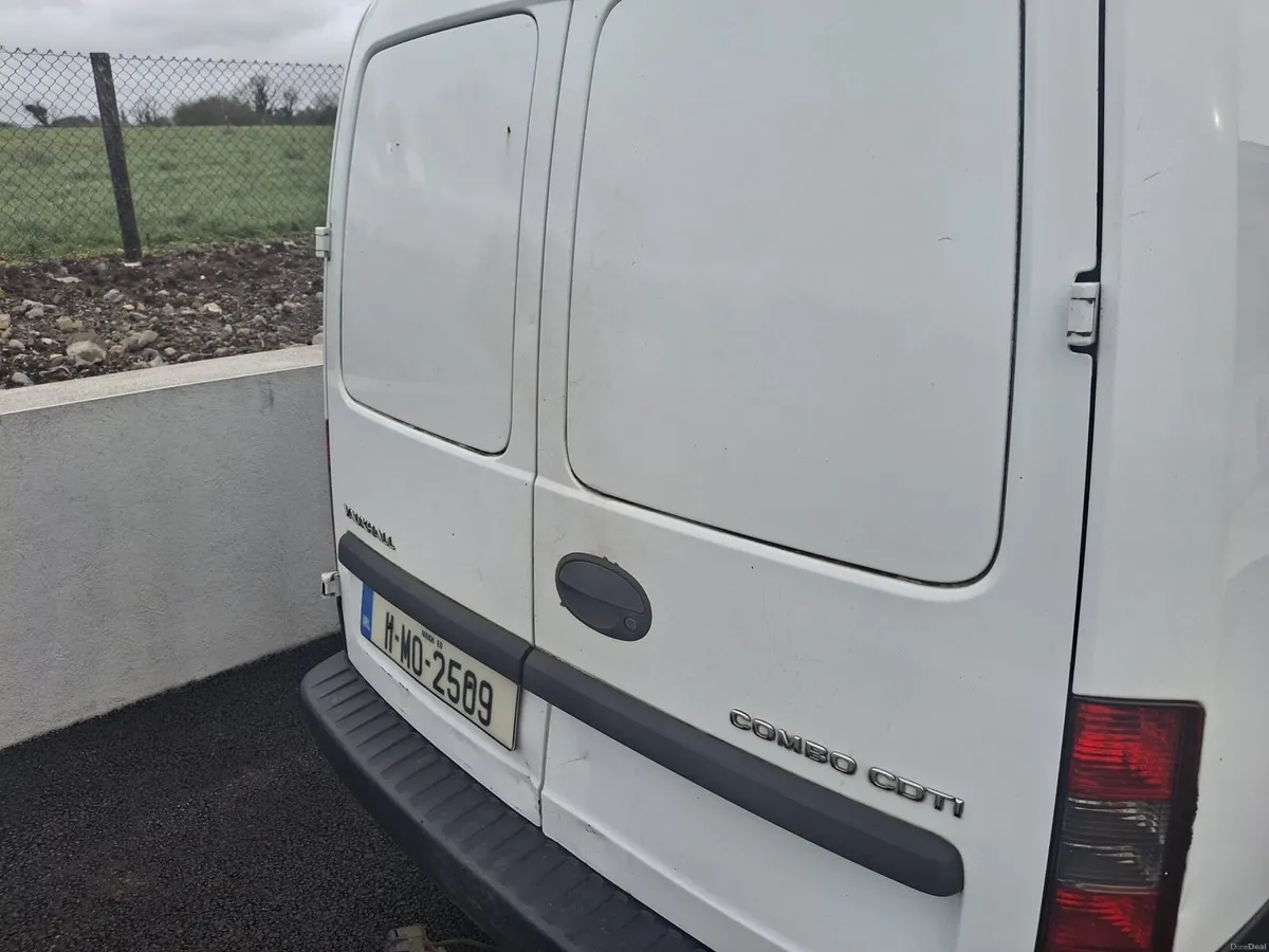 Vauxhall Combo Van - Image 4