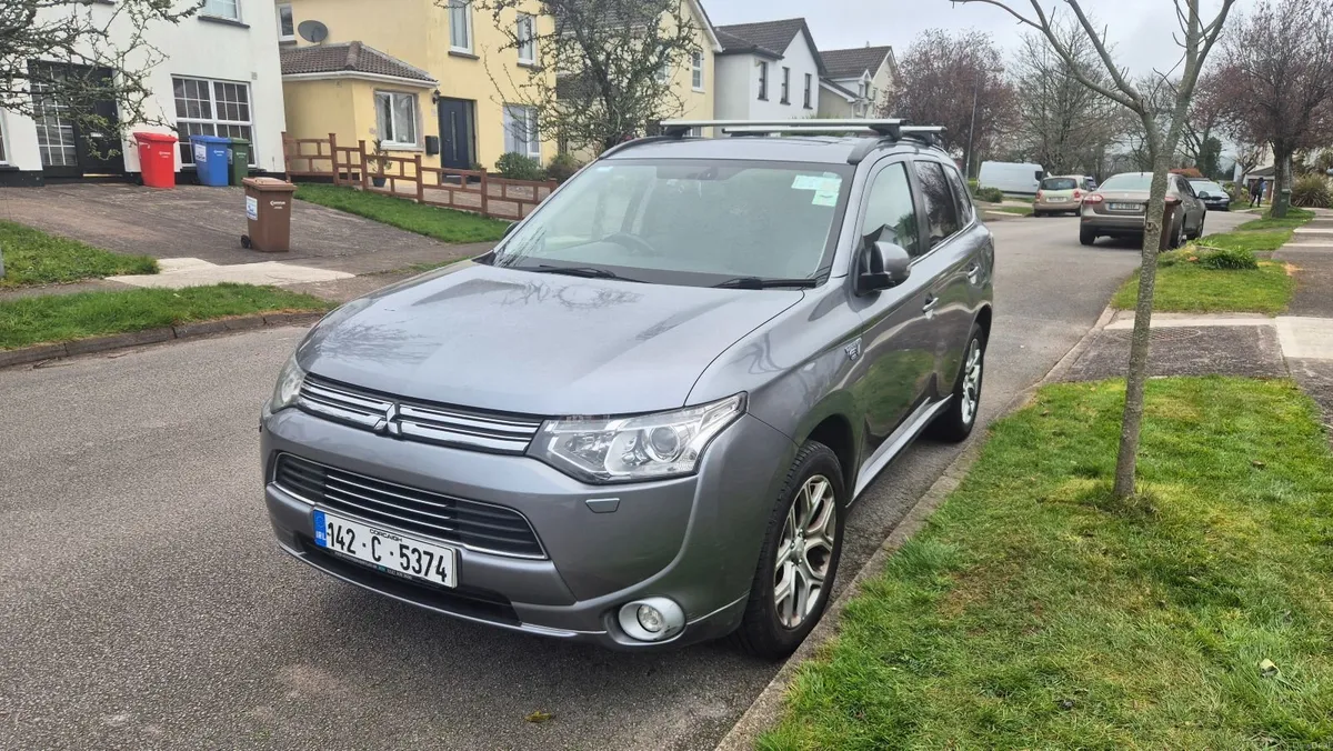 Mitsubishi Outlander 2014 - Image 2