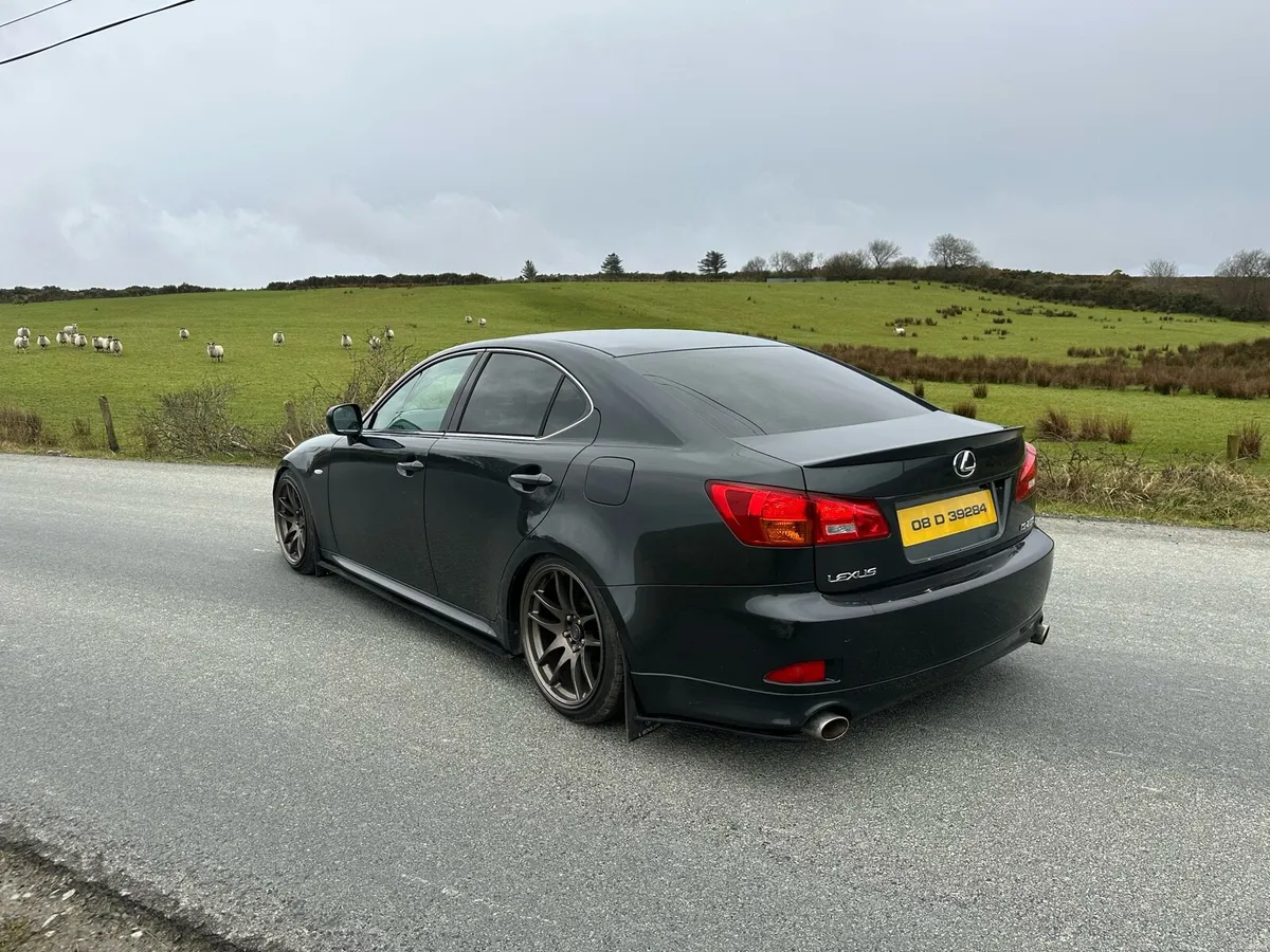 Lexus IS250 - Image 3