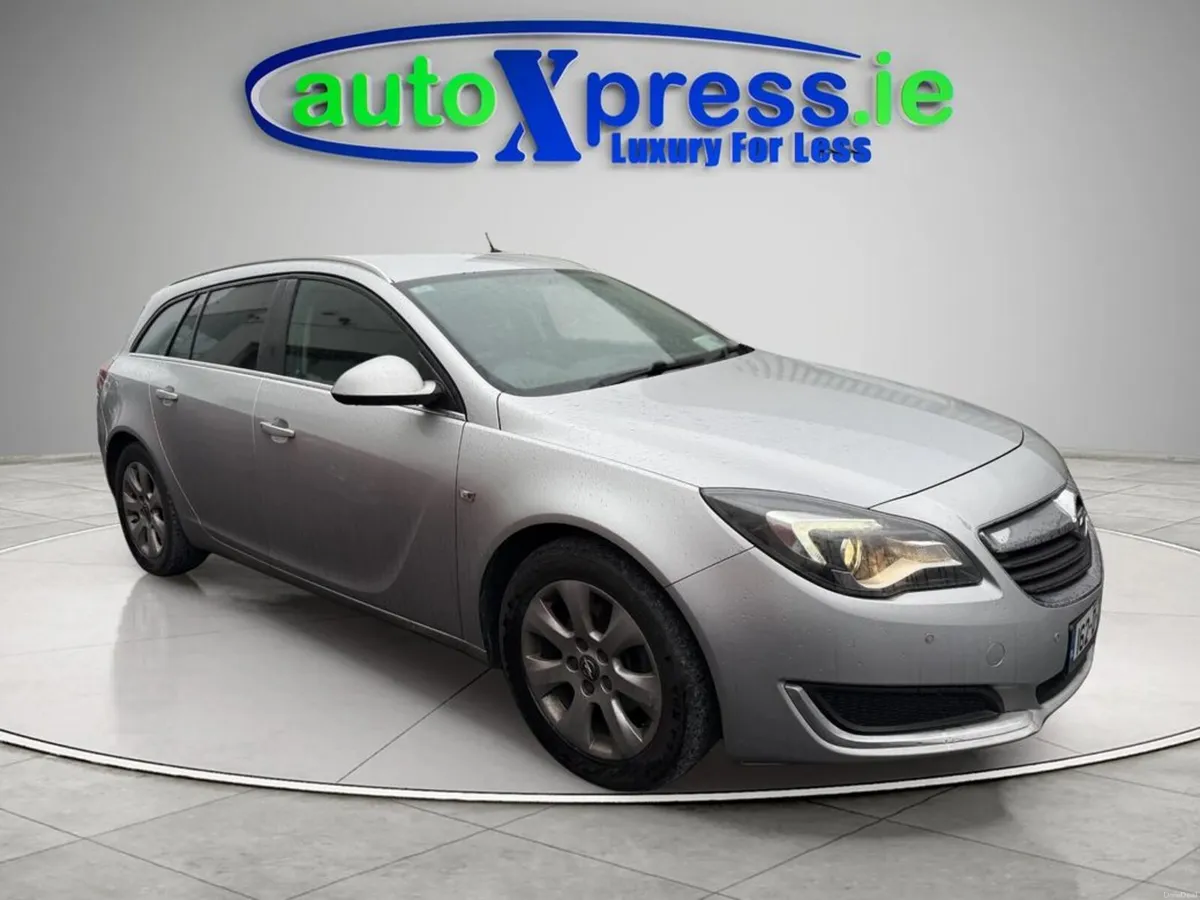 Opel Insignia Sports Tourer SW 5DR - Image 1