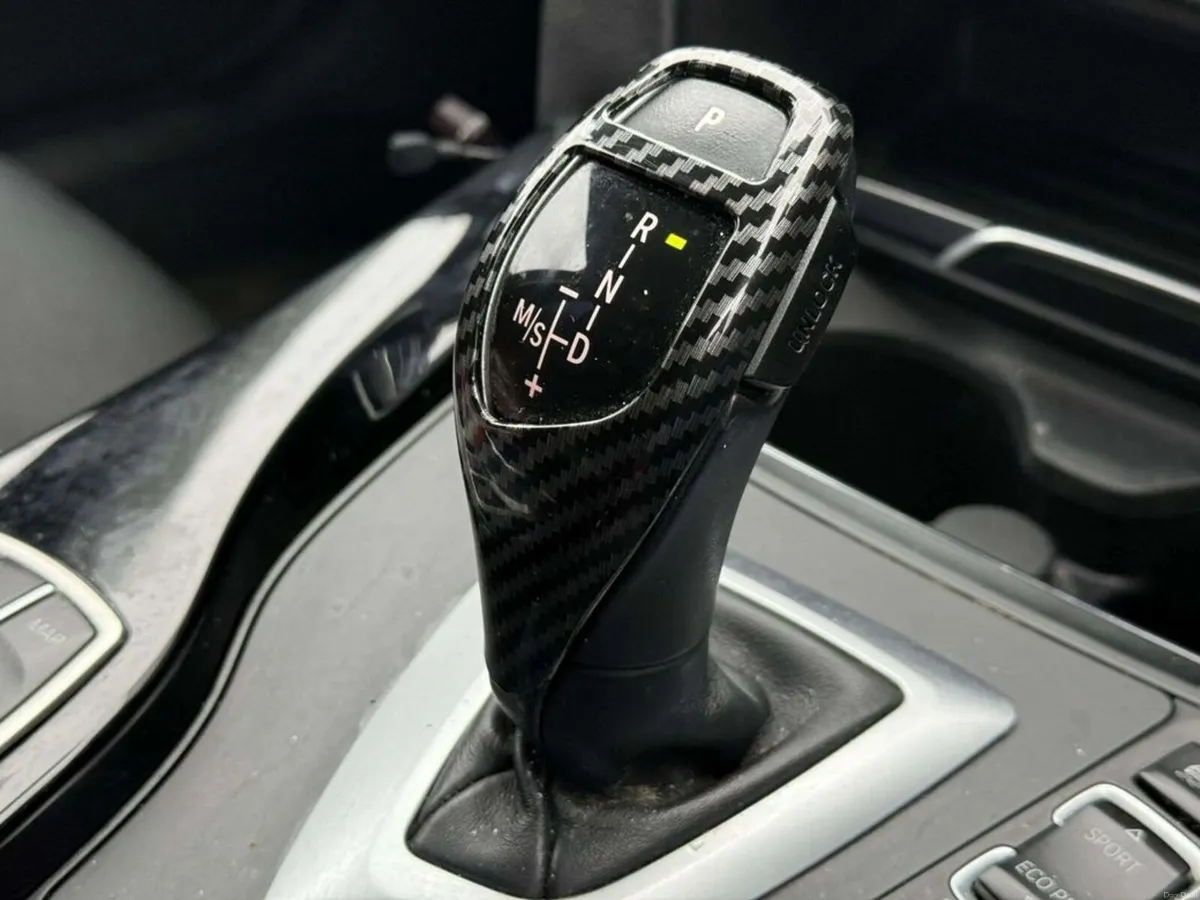 BMW 3-Series 320d Estate Automatic - Image 4