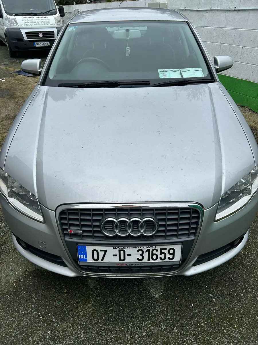Audi A 4 - Image 1
