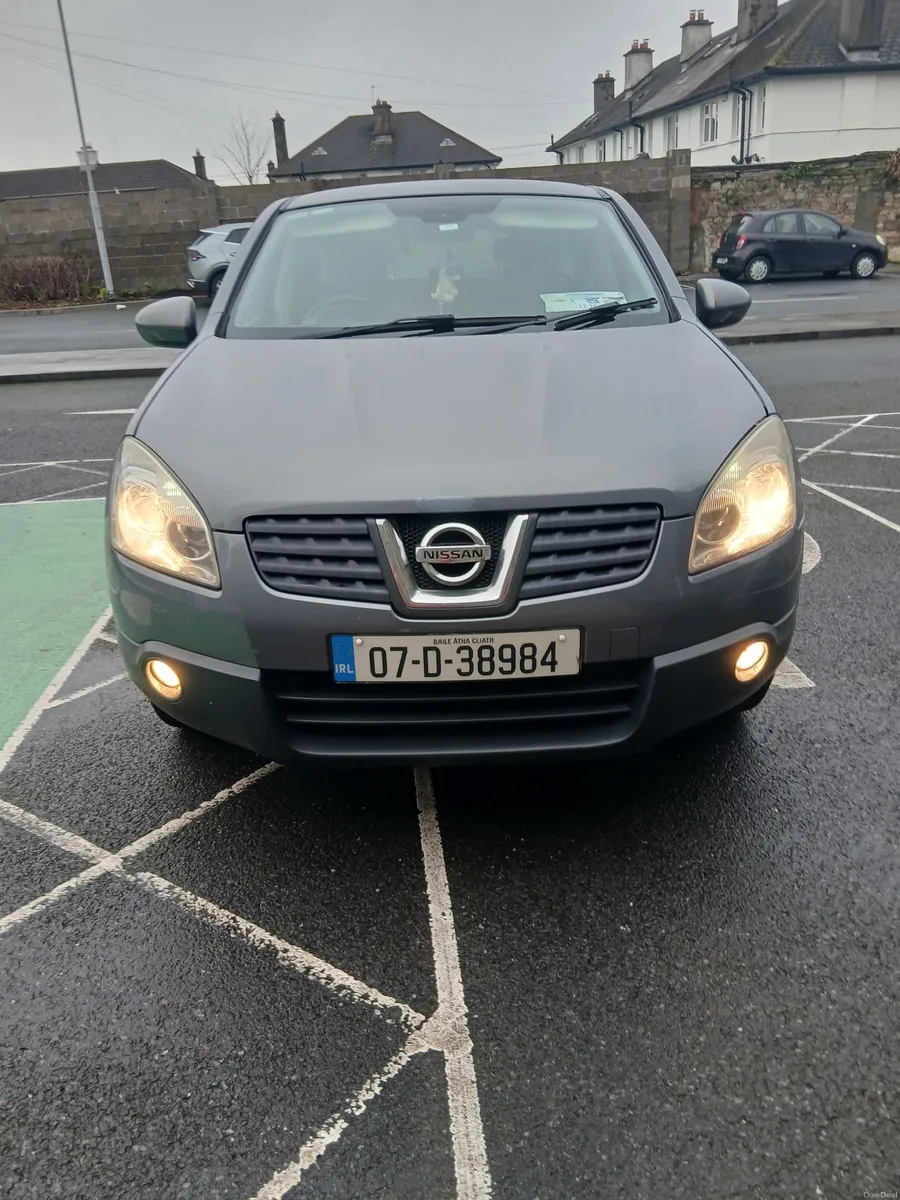 Nissan Qashqai 2007 1,6 petrol manual low mileage - Image 2
