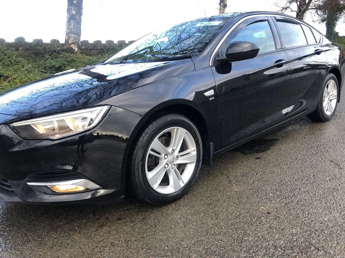 VAUXHALL INSIGNIA NCT 9/26 TAX 5/26 AS NEW - Image 2