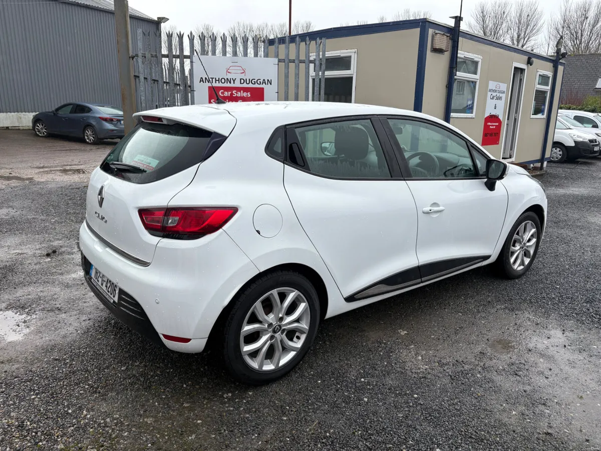 162 Renault Clio 1.2 only 80km - Image 3
