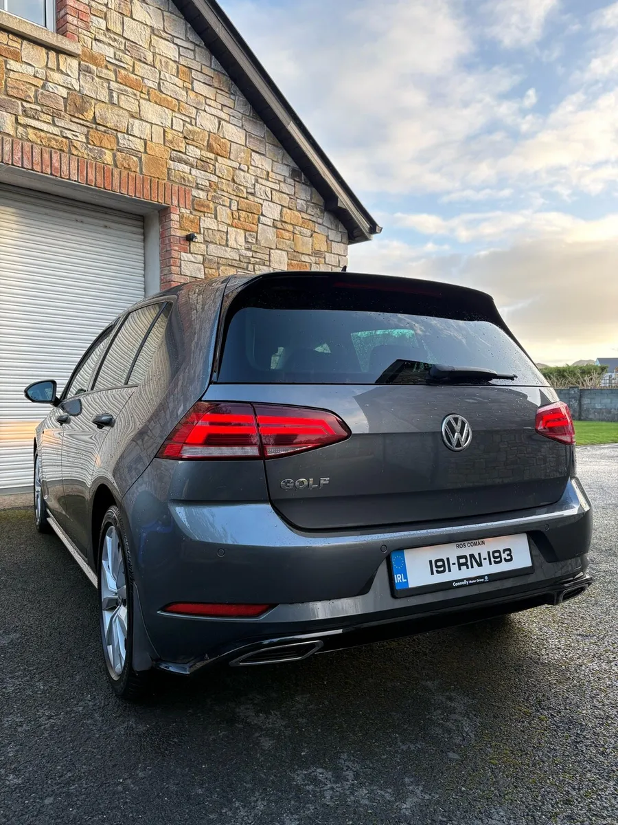 Volkswagen Golf R-Line - Image 3