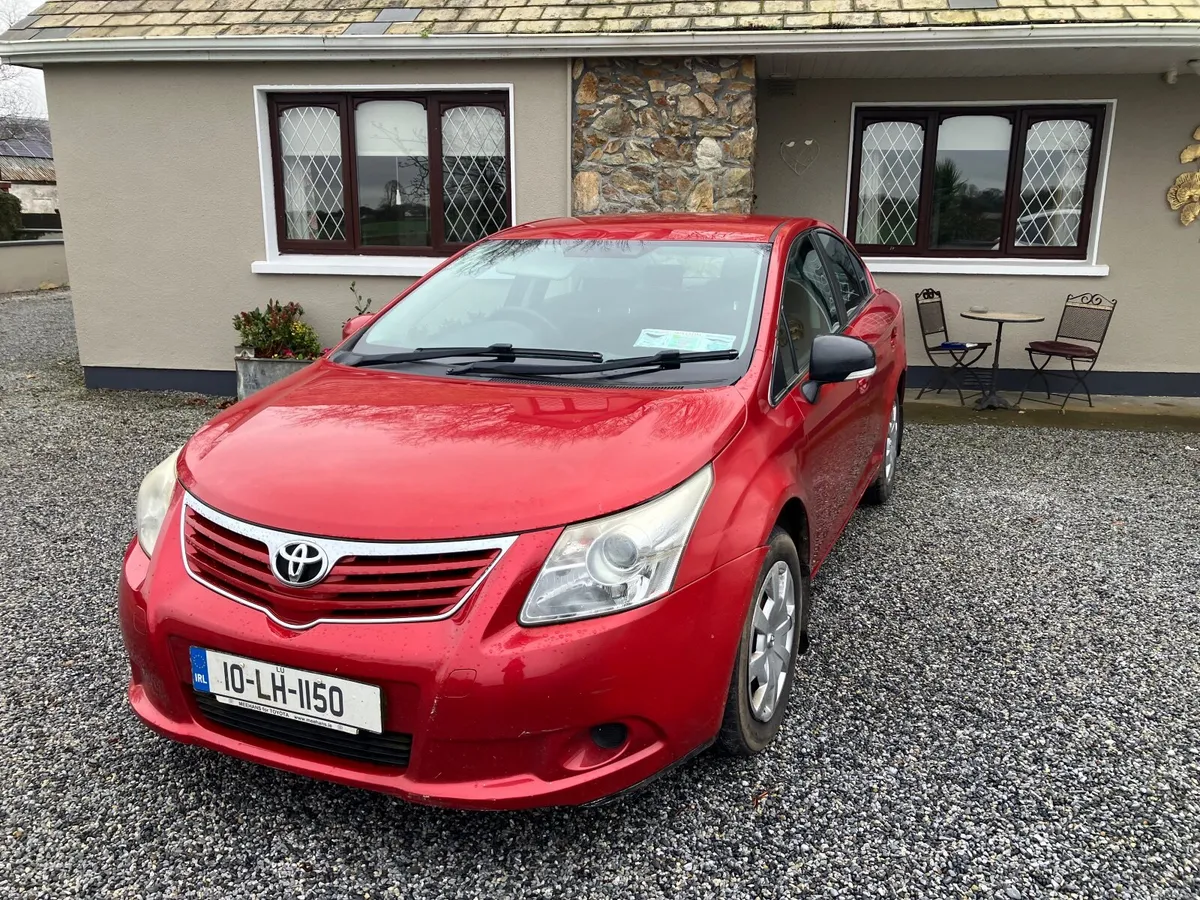 Toyota Avensis 2010 - Image 2