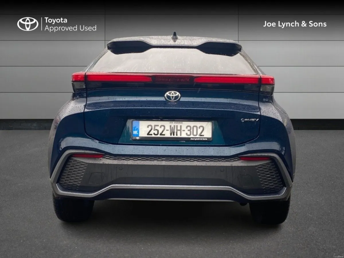Toyota C-HR C-HR PHEV SPORT+ - Image 4