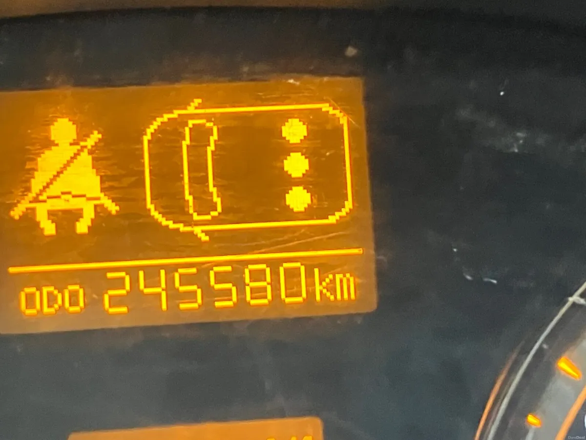 Toyota Avensis 2010 - Image 3