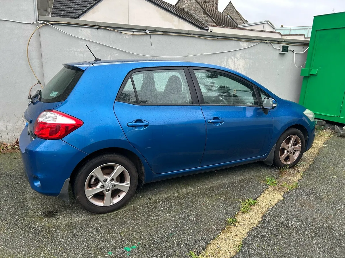 Toyota Auris - Image 2