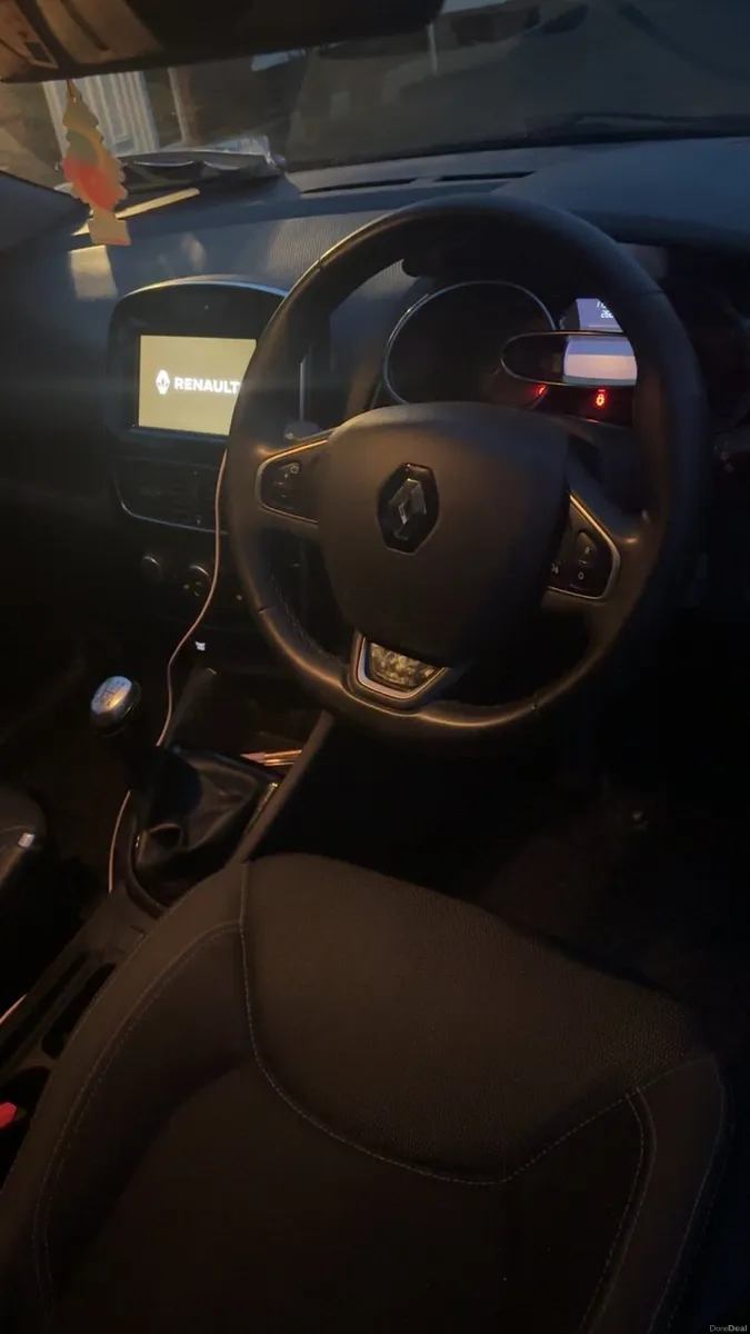 Renault Clio 2019 Blue - Image 4