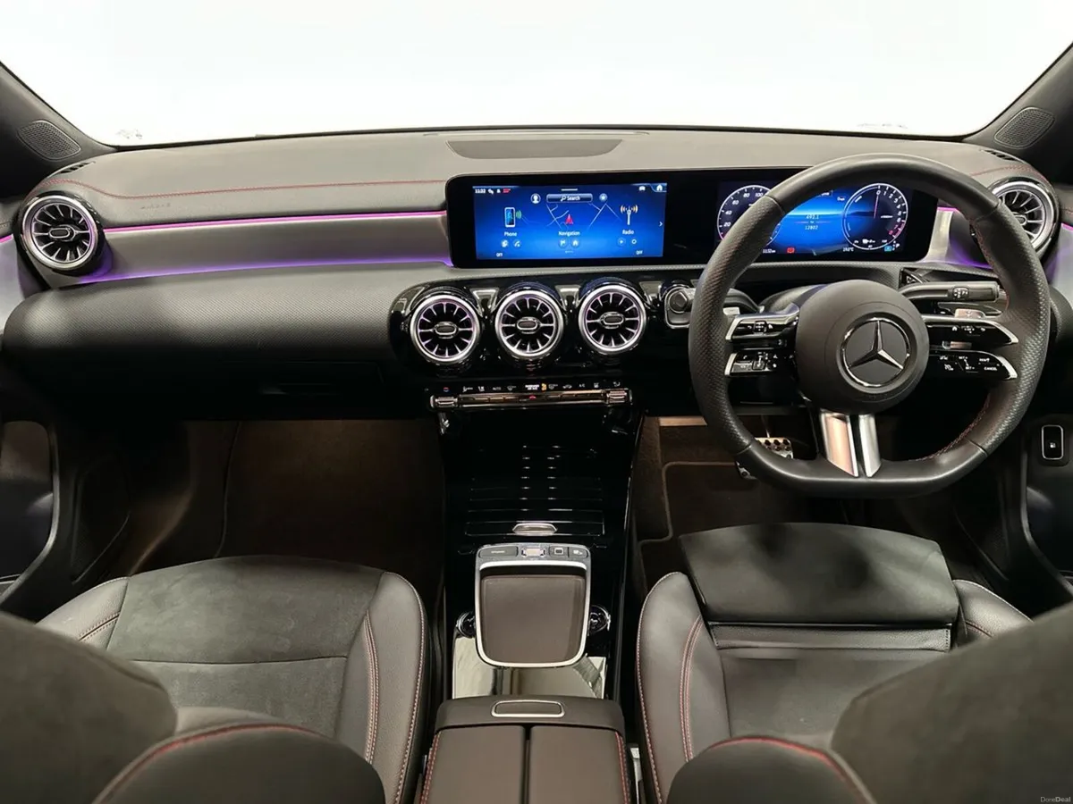 Mercedes-Benz CLA CLA250 e AMG Line Executive 15.6 - Image 4