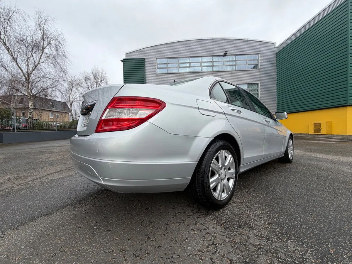 Mercedes-Benz  C200 CDI Automatic - Image 4